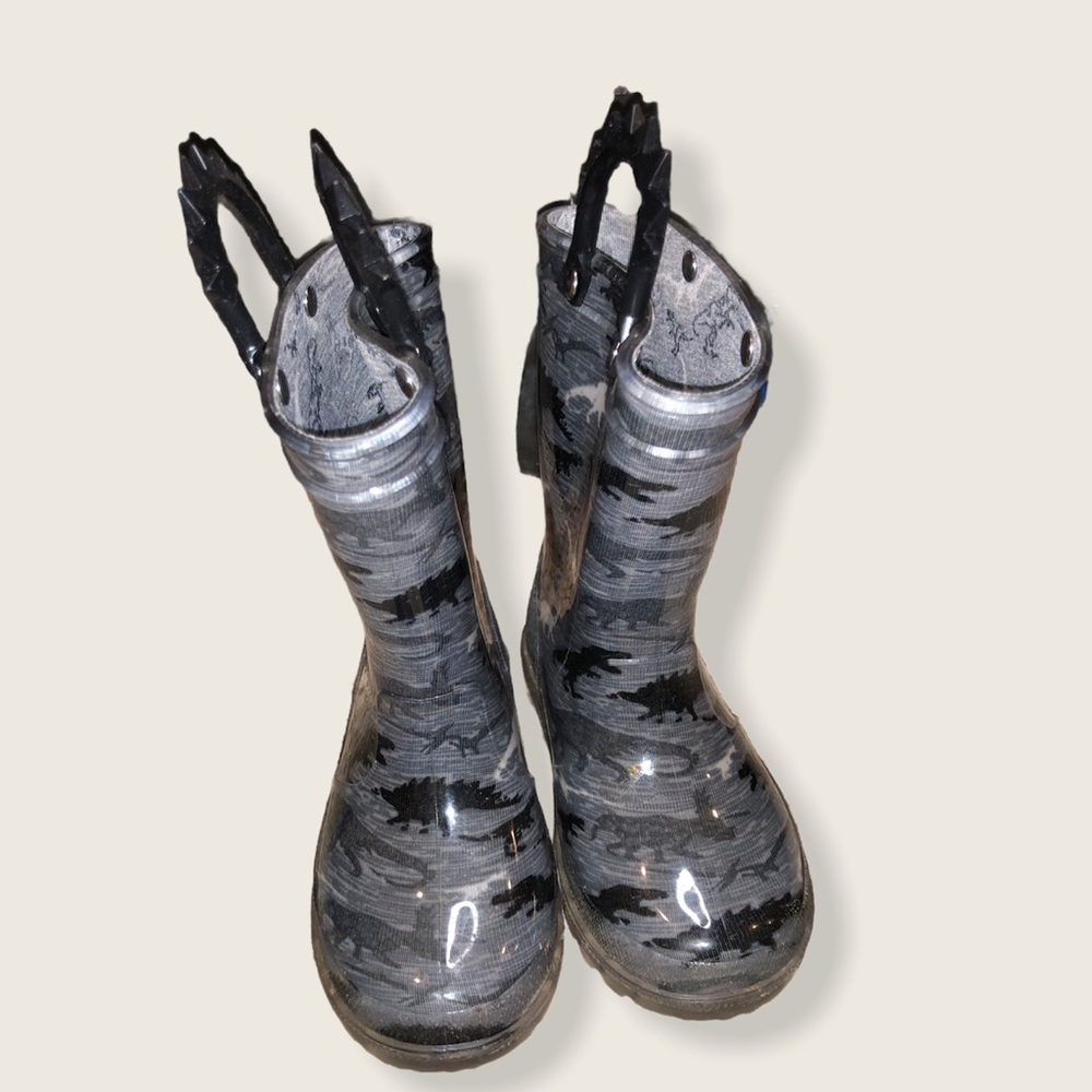 Dinosaur Light-Up Rain-boots For Toddlers Size 5